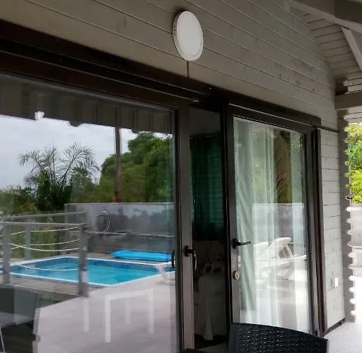 Eco Self-catering 1-2 Apartment Grand Anse (Mahe)